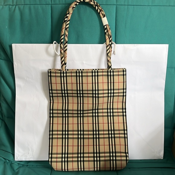 Burberry Vintage Tan Check Shopper Tote Bag. Small. 36x28cm - Brand New - Picture 3 of 10